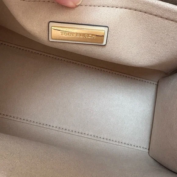 Tory Turch T Monogram Square Shoulder Bag Contrast Embossed purse medium NWOT - Picture 7 of 11